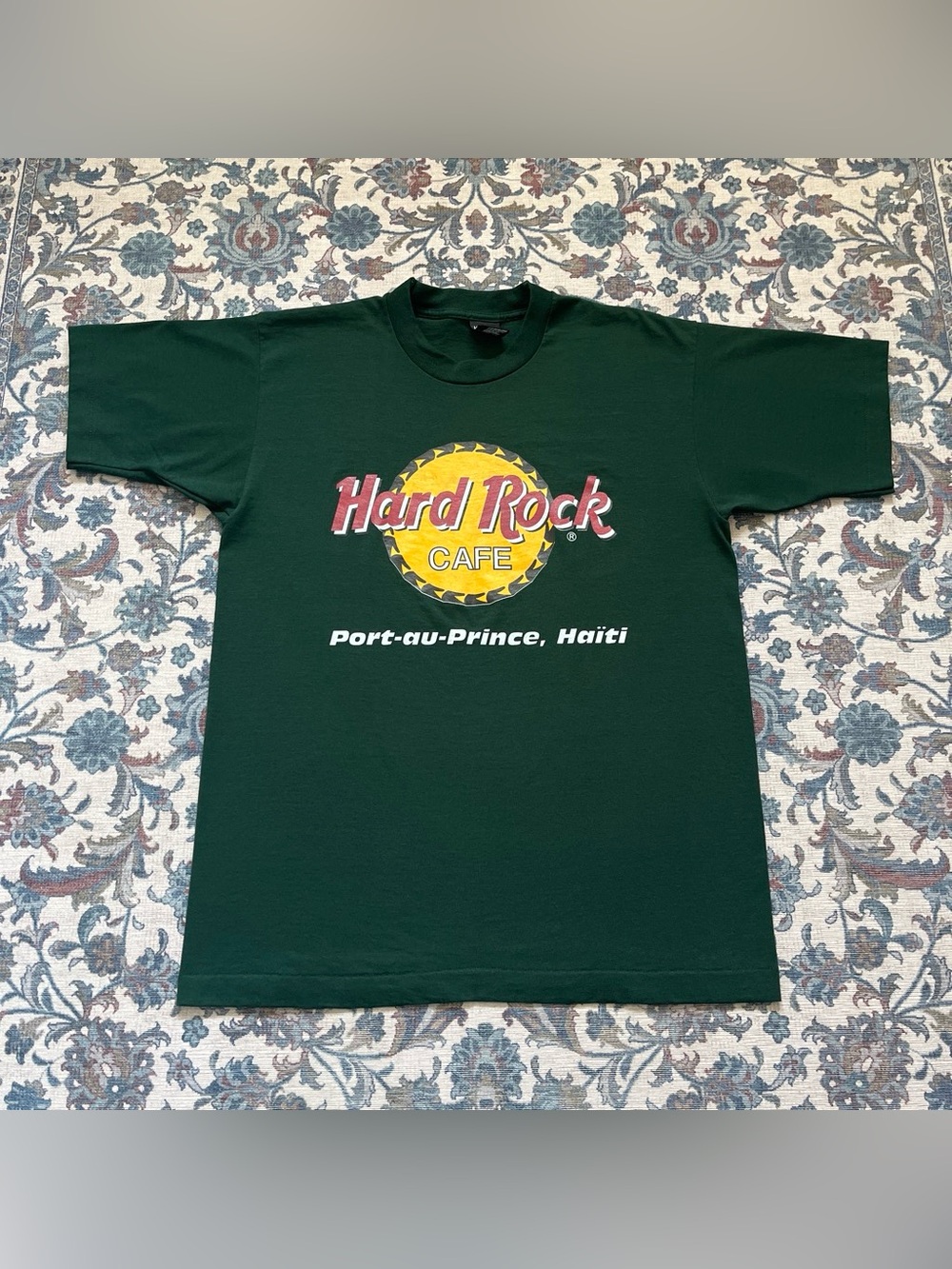 Vintage 1990s green Hard Rock Cafe T-shirt